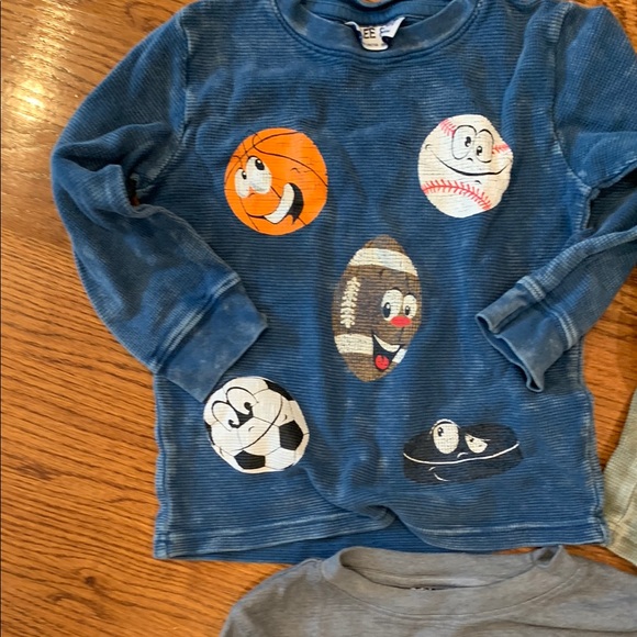 Three & Out Kids Long Sleeve Graphic Tees - Blue, Green, Gray 4t Denny’s Bundle - Picture 5 of 12